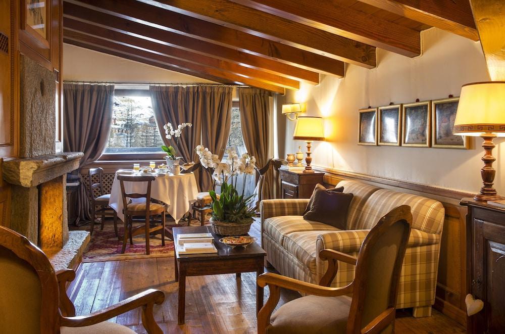 Hotel Hermitage Relais & Chateaux Бройл-Червиня Екстериор снимка