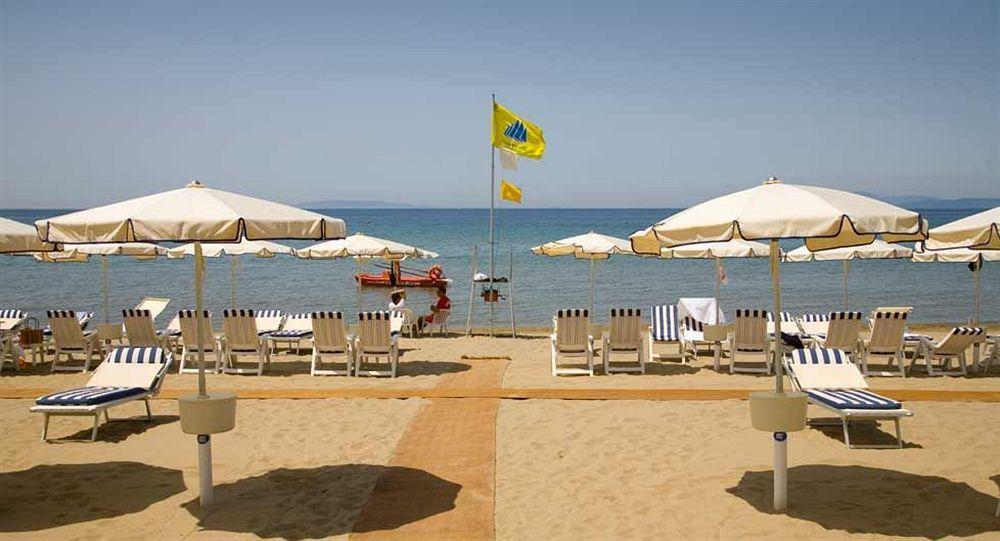 Hotel Hermitage Relais & Chateaux Бройл-Червиня Екстериор снимка