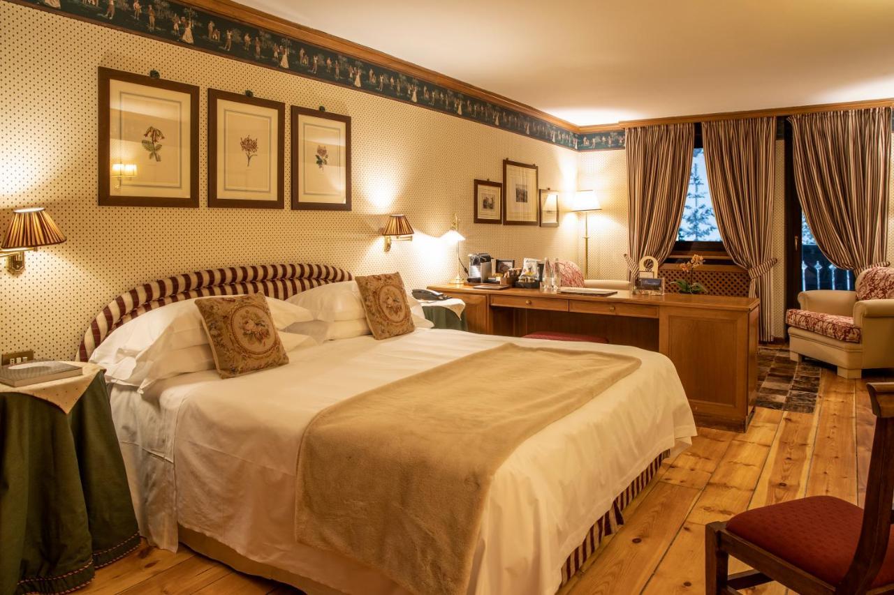 Hotel Hermitage Relais & Chateaux Бройл-Червиня Екстериор снимка