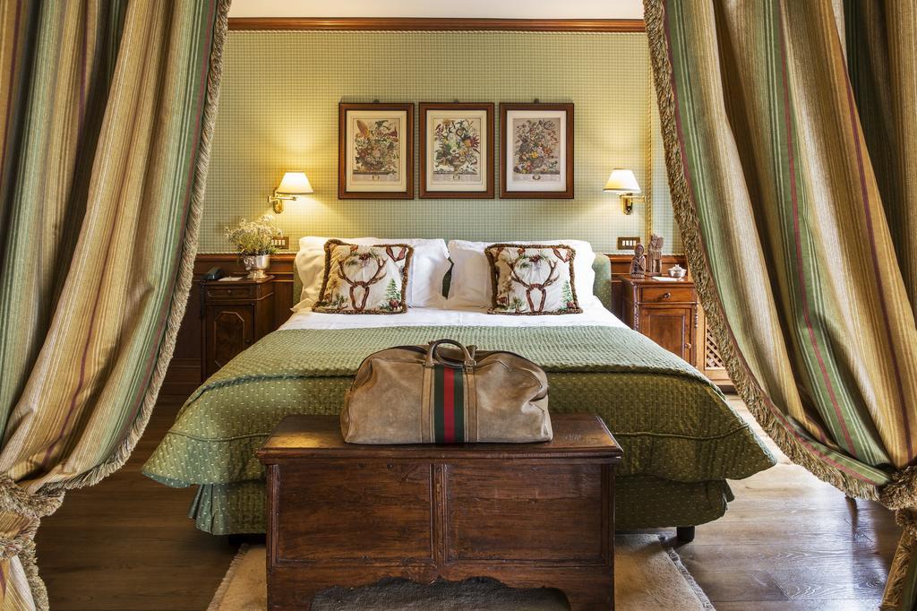 Hotel Hermitage Relais & Chateaux Бройл-Червиня Екстериор снимка