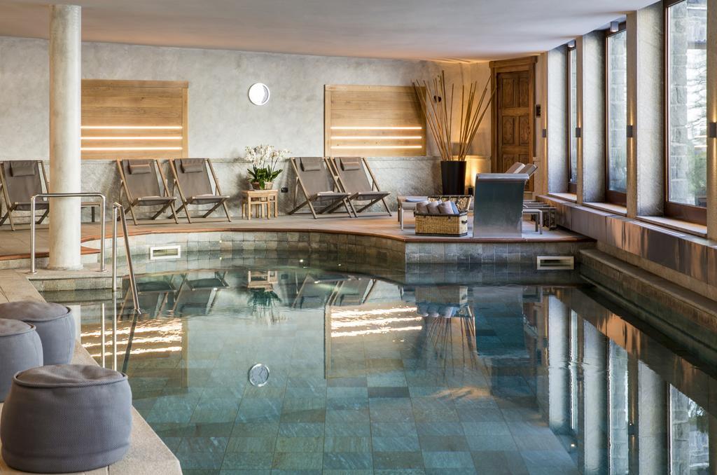 Hotel Hermitage Relais & Chateaux Бройл-Червиня Екстериор снимка