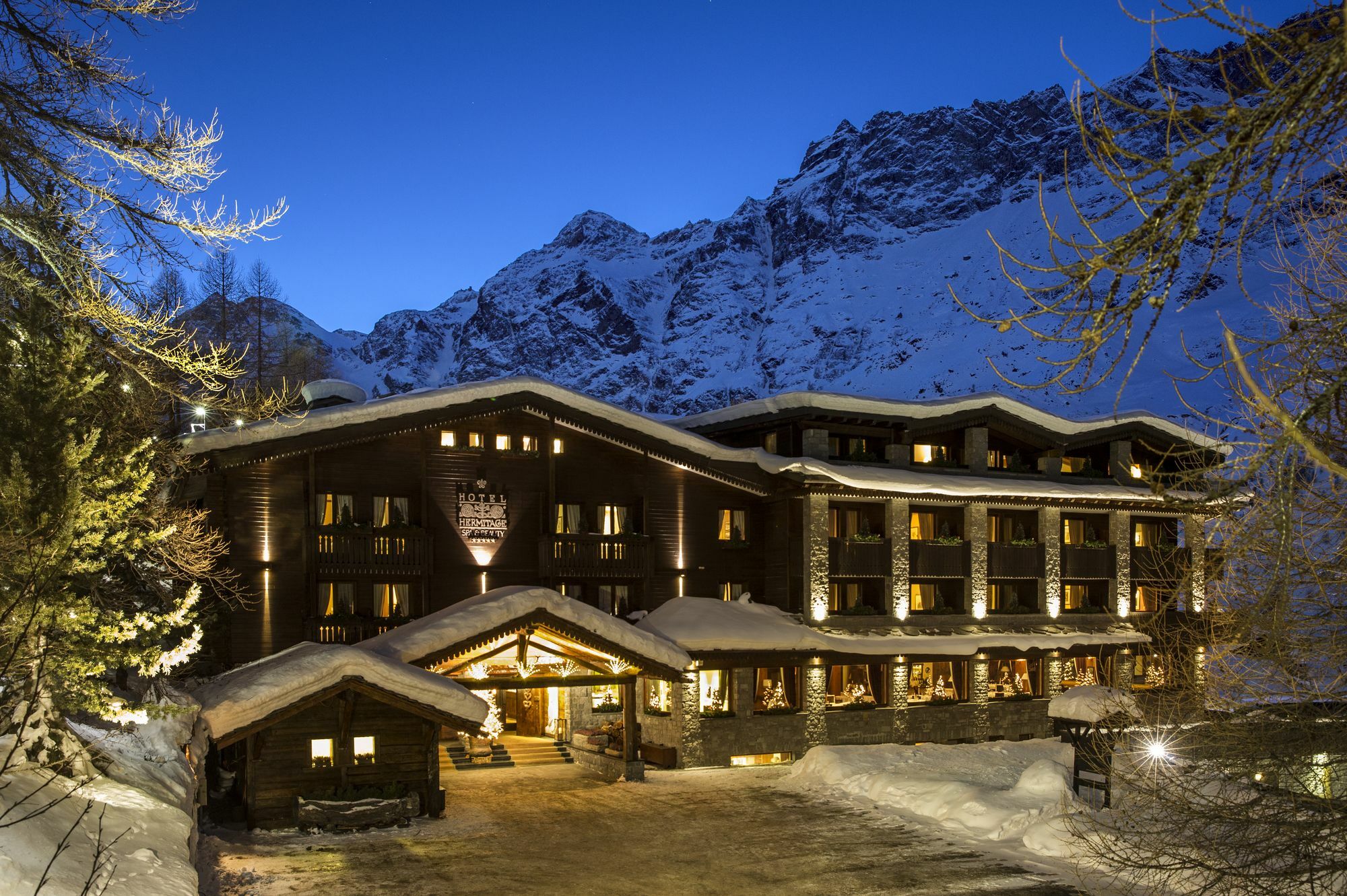 Hotel Hermitage Relais & Chateaux Бройл-Червиня Екстериор снимка